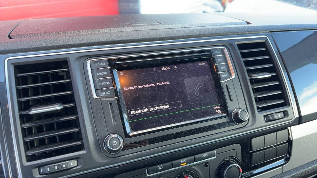 Volkswagen Transporter Volkswagen Transporter 2.0 TDI L2H1 DC Highline AUTOMAAT / 5 PERS / FULL LED / CARPLAY / NAVI / AIRCO / PDC / BLUETOOTH / ACC / NL-AUTO