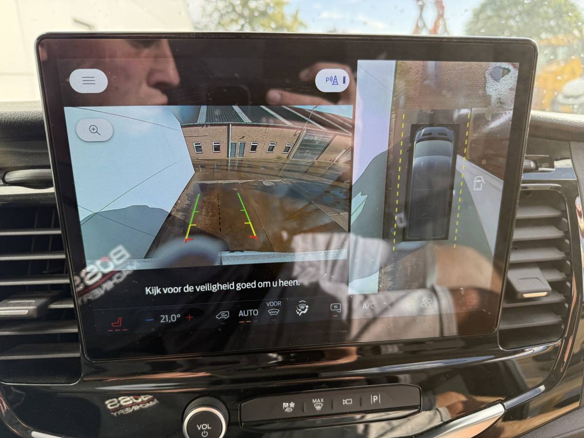 Ford E-Transit Ford e-Transit 68kWh 184PK L3H2 317km WLTP BEV Snelladen 360° Camera Cruise control Climate control Carplay Navigatie Parkeersensoren