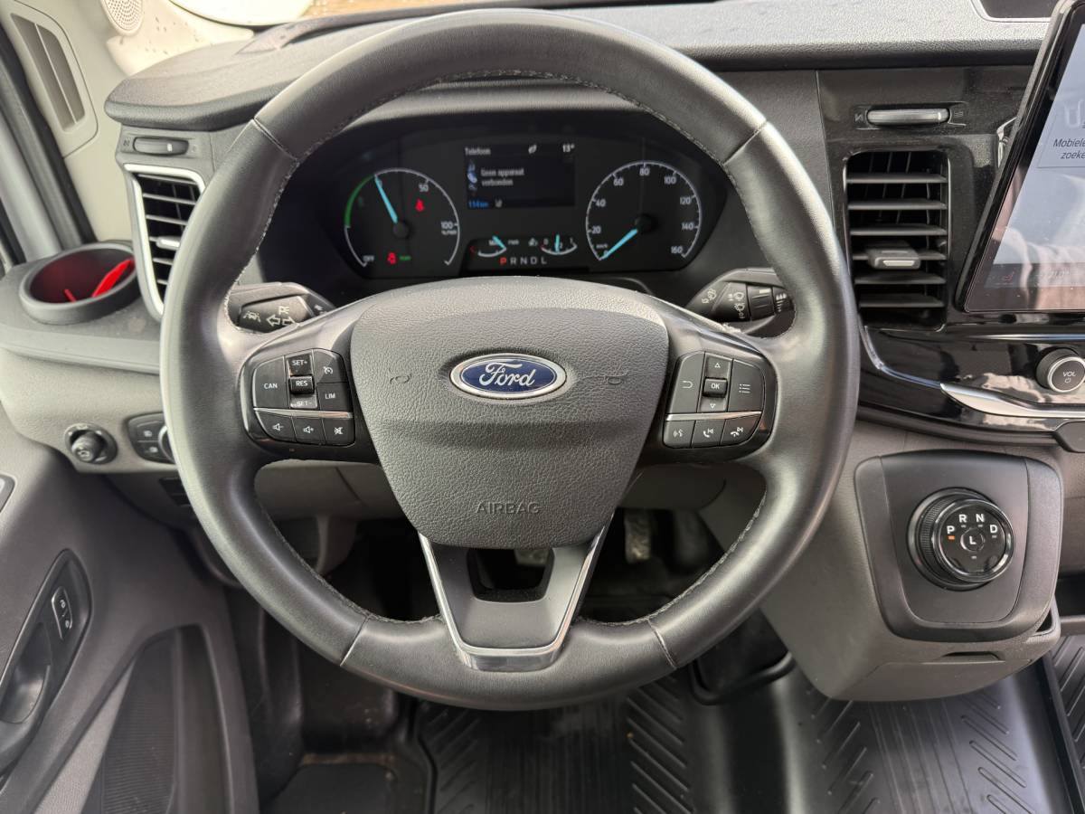 Ford E-Transit Ford e-Transit 68kWh 184PK L3H2 317km WLTP BEV Snelladen 360° Camera Cruise control Climate control Carplay Navigatie Parkeersensoren