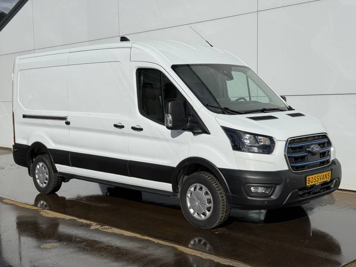 Ford E-Transit Ford e-Transit 68kWh 184PK L3H2 317km WLTP BEV Snelladen 360° Camera Cruise control Climate control Carplay Navigatie Parkeersensoren
