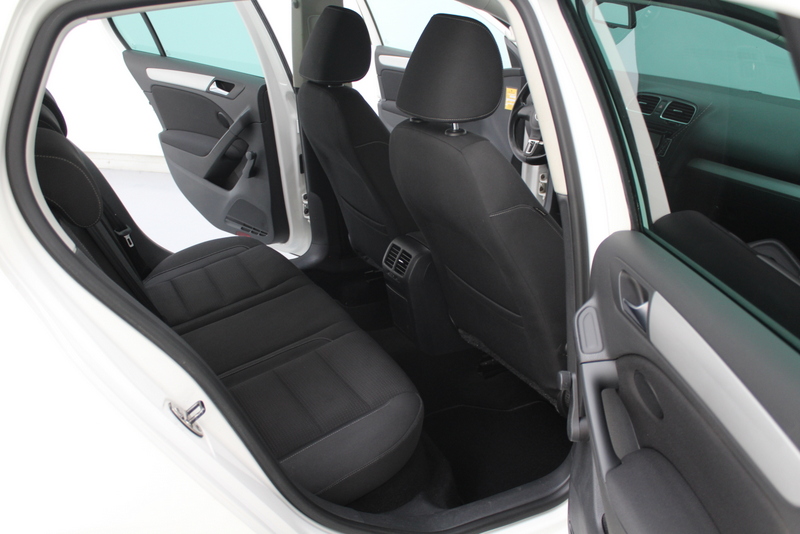 Volkswagen Golf Volkswagen Golf 1.4 Easyline 81PK, AIRCO | NAVIGATIE | PARKEERSENSOREN V+A | DISTRIBUTIE VERVANGEN 2025