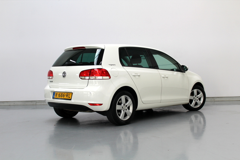 Volkswagen Golf Volkswagen Golf 1.4 Easyline 81PK, AIRCO | NAVIGATIE | PARKEERSENSOREN V+A | DISTRIBUTIE VERVANGEN 2025