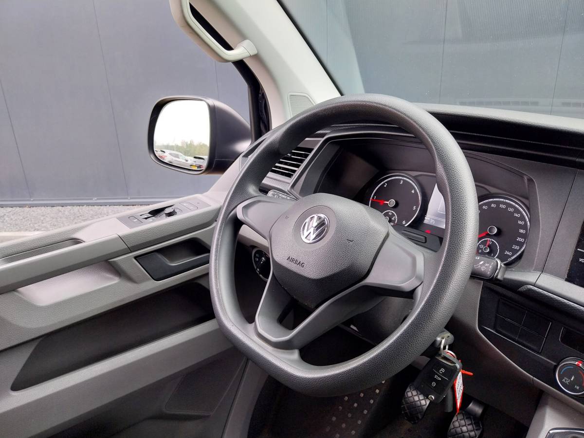 Volkswagen Transporter Volkswagen Transporter 2.0 TDI 150 PK L2H1 NAVI CRUISE AIRCO 20 INCH TREKHAAK