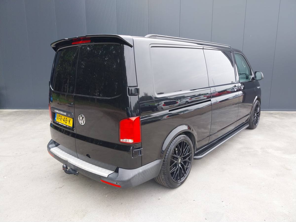 Volkswagen Transporter Volkswagen Transporter 2.0 TDI 150 PK L2H1 NAVI CRUISE AIRCO 20 INCH TREKHAAK