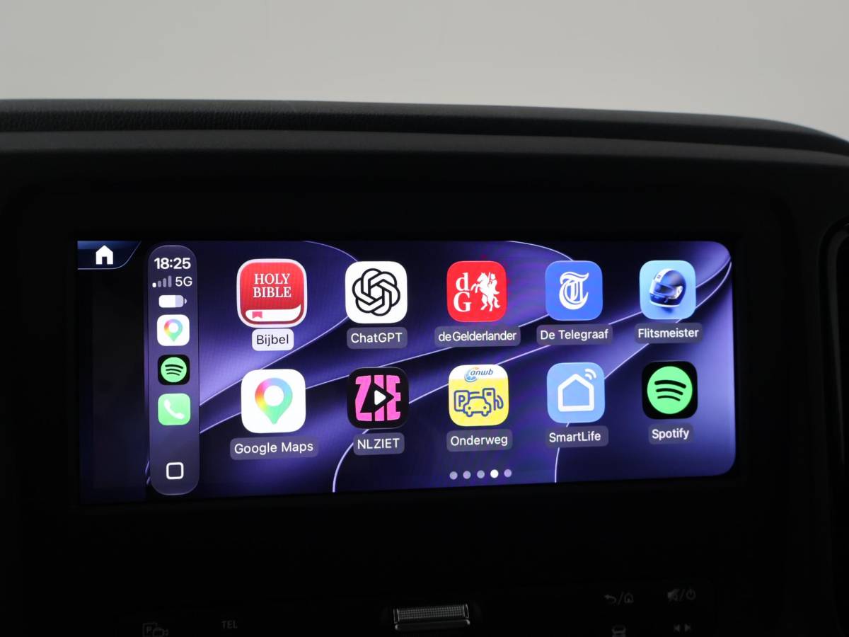 Mercedes-Benz eVito Mercedes-Benz eVito 112 L2 60 kWh *NIEUW* + 2 SCHUIFDEUREN | CAMERA | LMV | STOELVERW. | APPLE CARPLAY