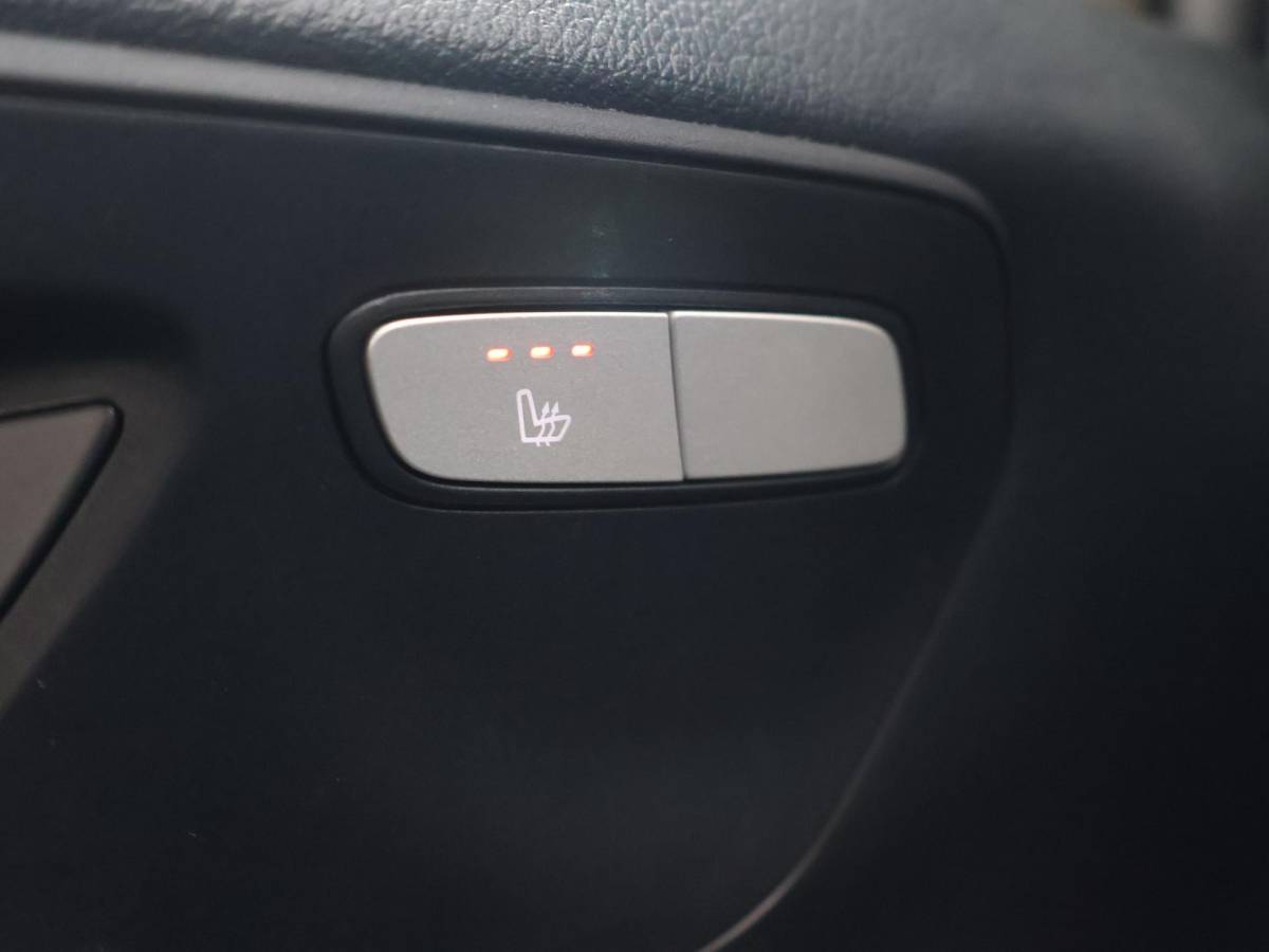 Mercedes-Benz eVito Mercedes-Benz eVito 112 L2 60 kWh *NIEUW* + 2 SCHUIFDEUREN | CAMERA | LMV | STOELVERW. | APPLE CARPLAY
