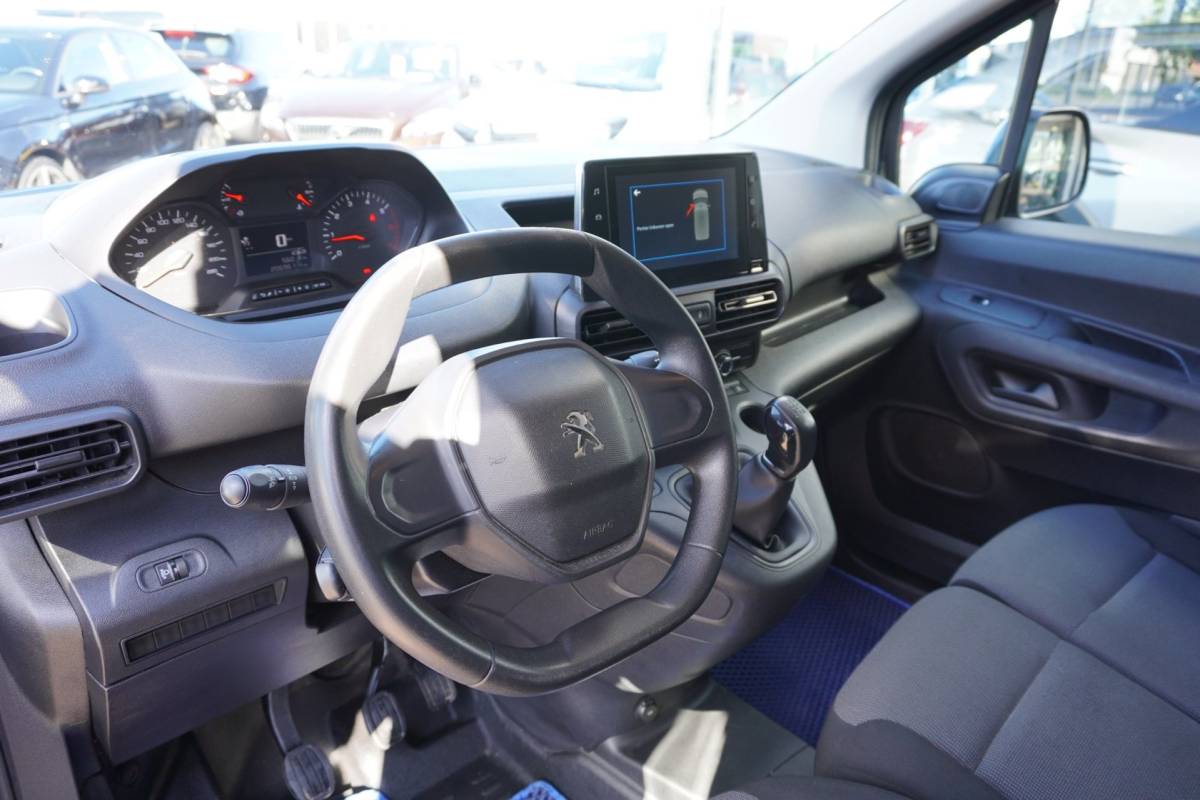 Peugeot Partner Peugeot Partner 1.6 BlueHDI Premium | 3 Zitter | Airco | 2020 | Nw Model | Vol opties | Inruil mogelijk