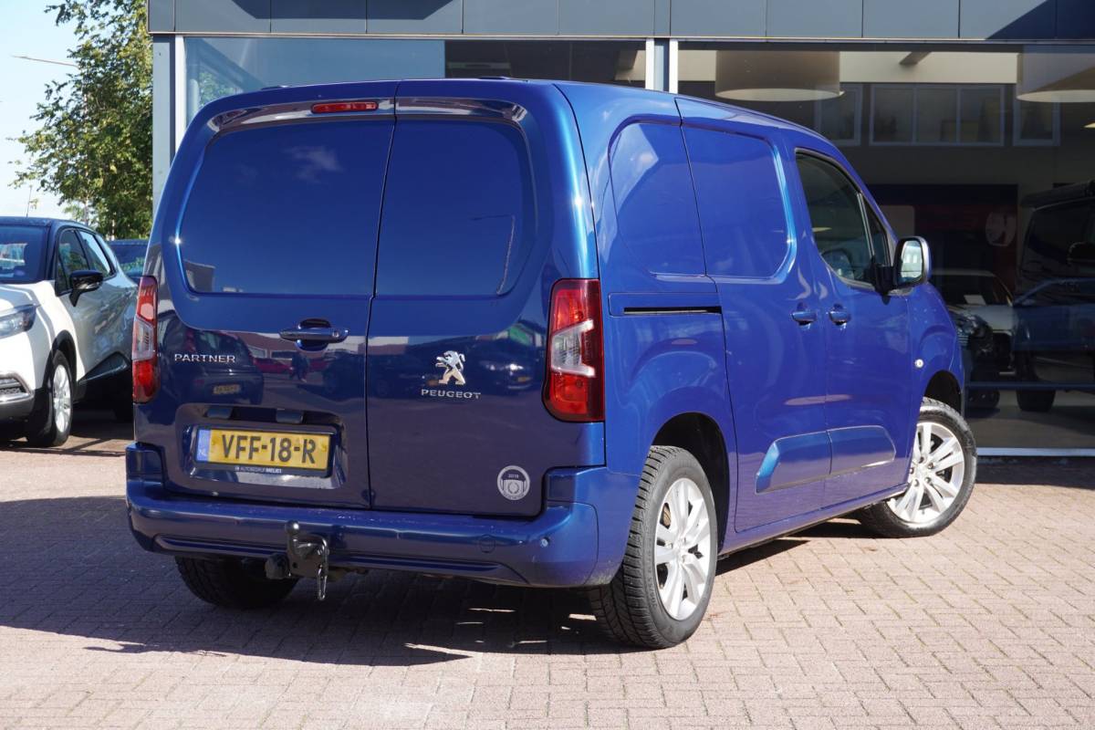 Peugeot Partner Peugeot Partner 1.6 BlueHDI Premium | 3 Zitter | Airco | 2020 | Nw Model | Vol opties | Inruil mogelijk