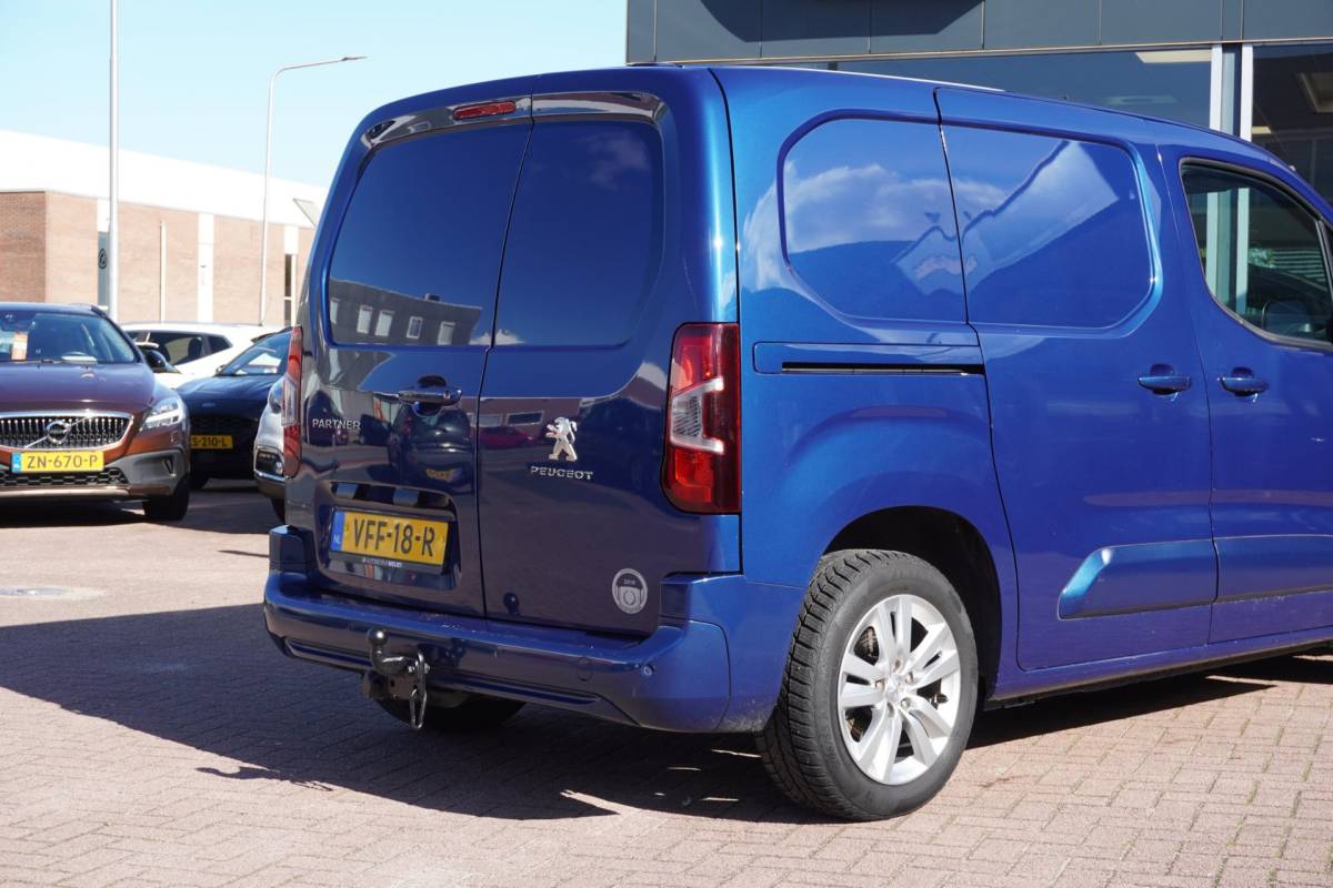 Peugeot Partner Peugeot Partner 1.6 BlueHDI Premium | 3 Zitter | Airco | 2020 | Nw Model | Vol opties | Inruil mogelijk