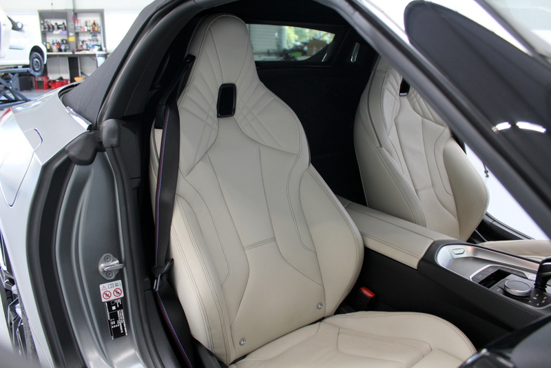 BMW Z4 BMW Z4 Roadster sDrive30i | 259PK | Mat Grijs (Frozen Grey II) | M-Sport | Nederlandse auto | Leder Elfenbeinweiss | HUD
