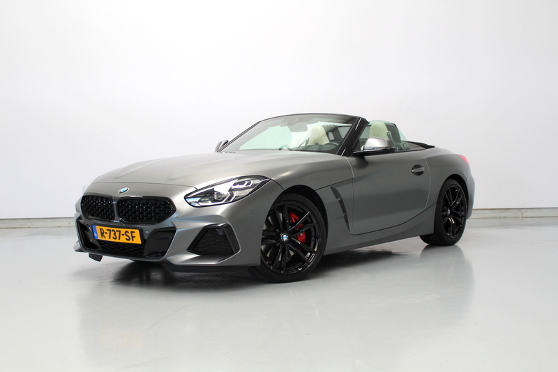 BMW Z4 BMW Z4 Roadster sDrive30i | 259PK | Mat Grijs (Frozen Grey II) | M-Sport | Nederlandse auto | Leder Elfenbeinweiss | HUD