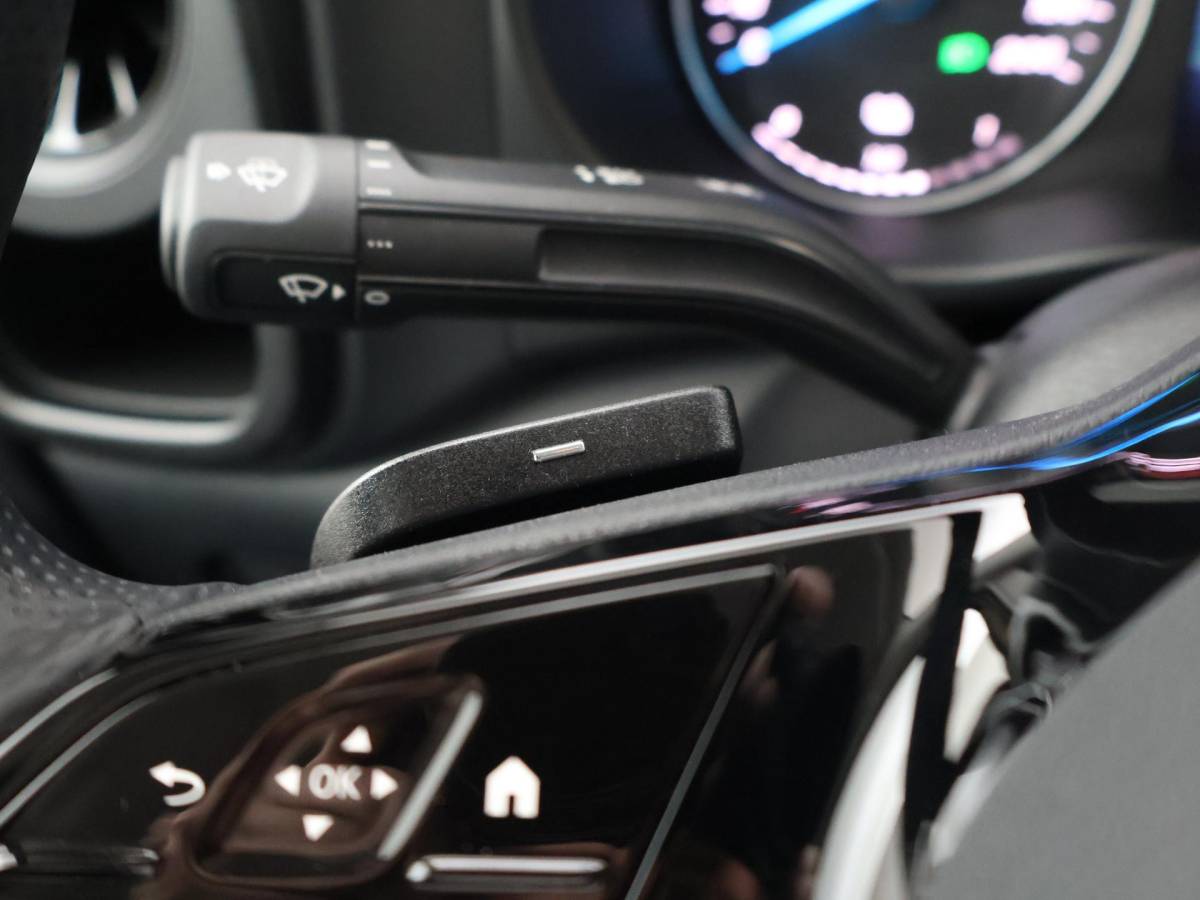 Mercedes-Benz eVito Mercedes-Benz eVito 112 L2 60 kWh *NIEUW* + 2 SCHUIFDEUREN | CAMERA | LMV | STOELVERW. | APPLE CARPLAY