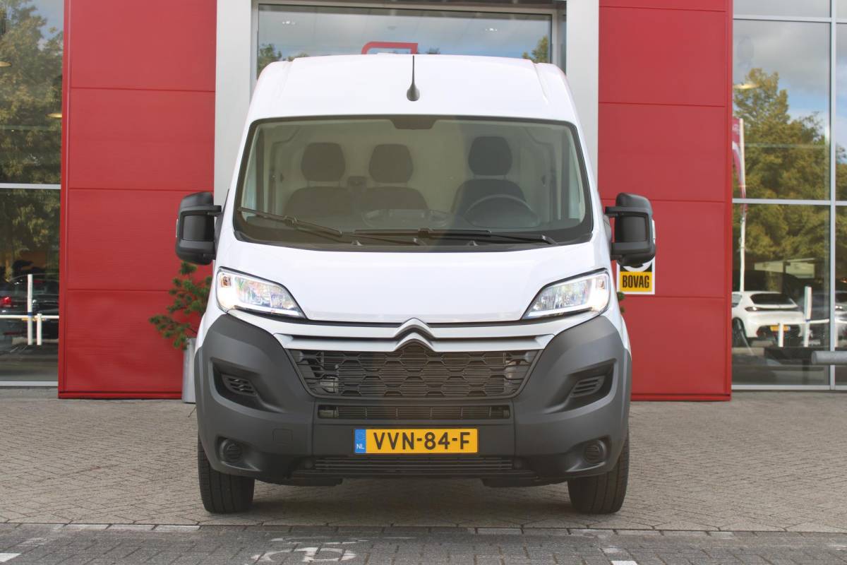 Citroën Jumper Citroen Jumper 2.2 BlueHDi 120PK L2H2 3.0t 3-ZITS | APPLE CARPLAY/ANDROID AUTO | PARK SENSOREN | CRUISE | AIRCO | TREKHAAK | ALL SEASON BANDEN |