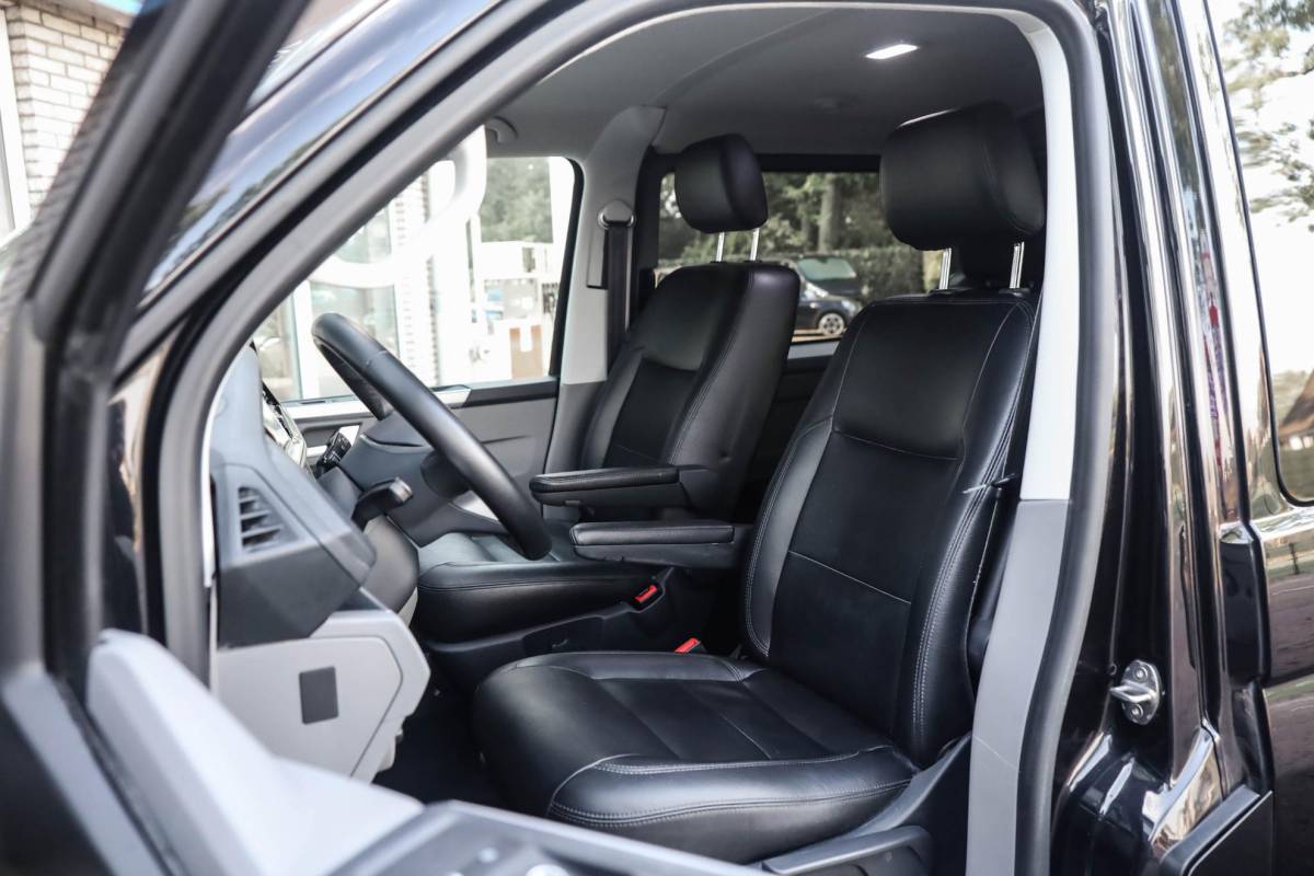 Volkswagen Transporter Volkswagen Transporter 2.0 TDI L2H1 28 Bulli Aut. Camera Stoelverwarming