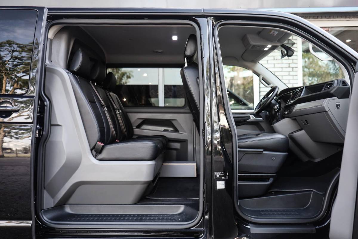 Volkswagen Transporter Volkswagen Transporter 2.0 TDI L2H1 28 Bulli Aut. Camera Stoelverwarming