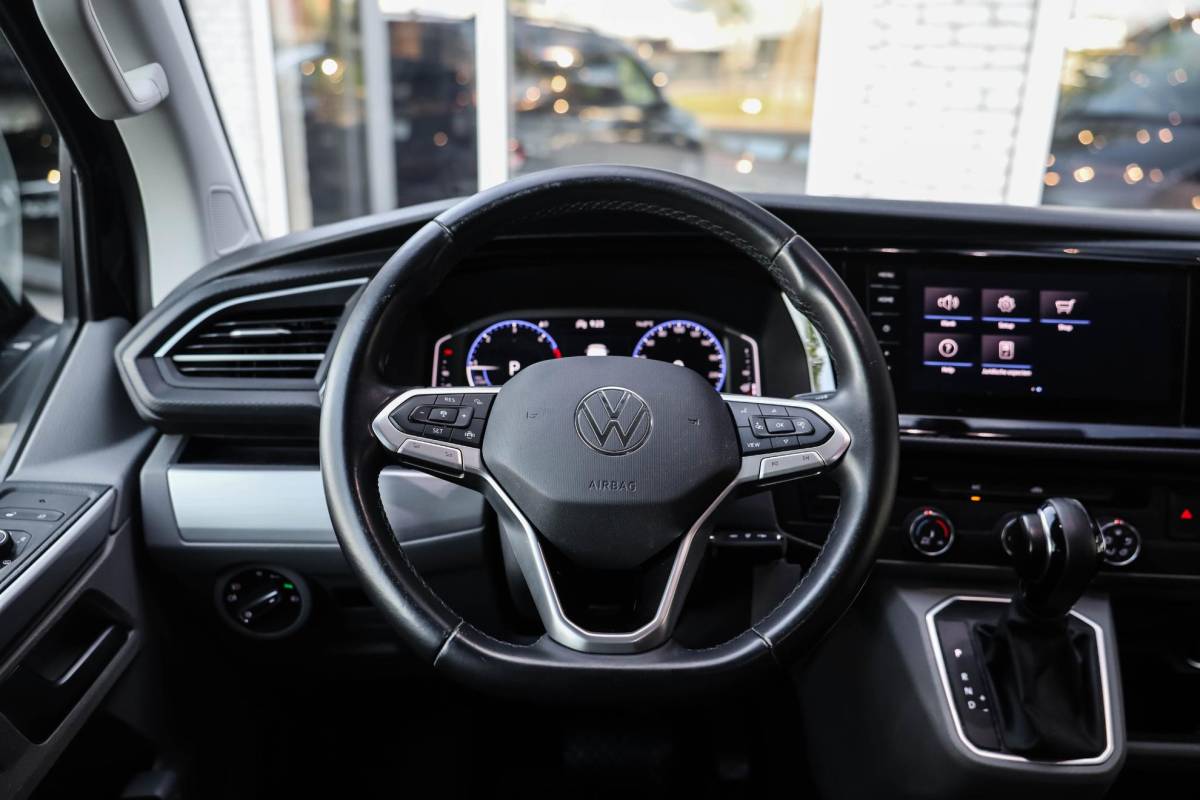 Volkswagen Transporter Volkswagen Transporter 2.0 TDI L2H1 28 Bulli Aut. Camera Stoelverwarming