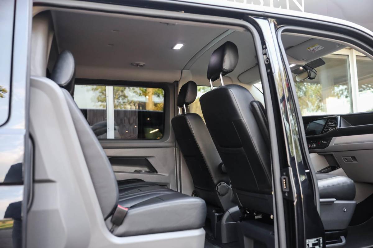 Volkswagen Transporter Volkswagen Transporter 2.0 TDI L2H1 28 Bulli Aut. Camera Stoelverwarming