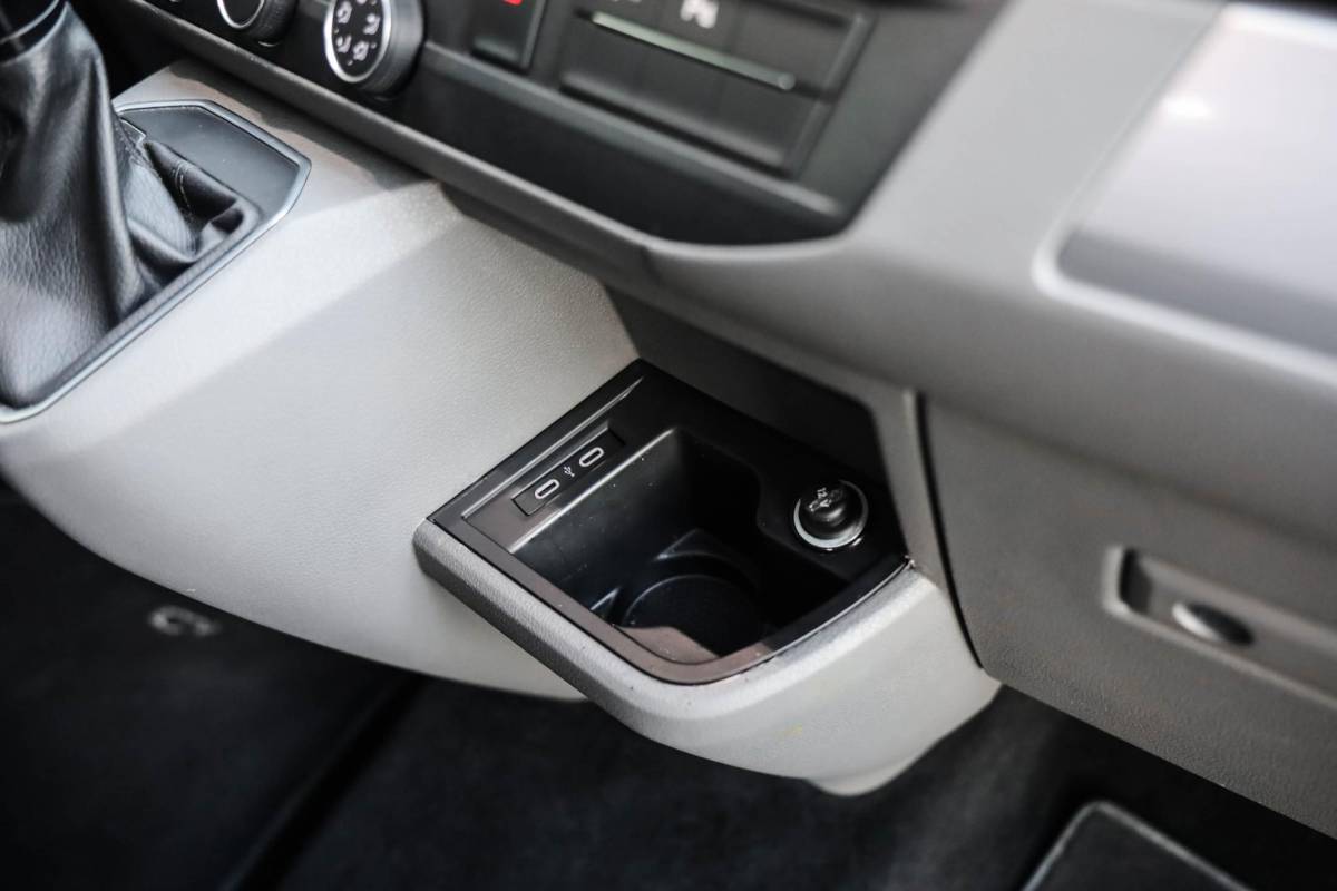 Volkswagen Transporter Volkswagen Transporter 2.0 TDI L2H1 28 Bulli Aut. Camera Stoelverwarming