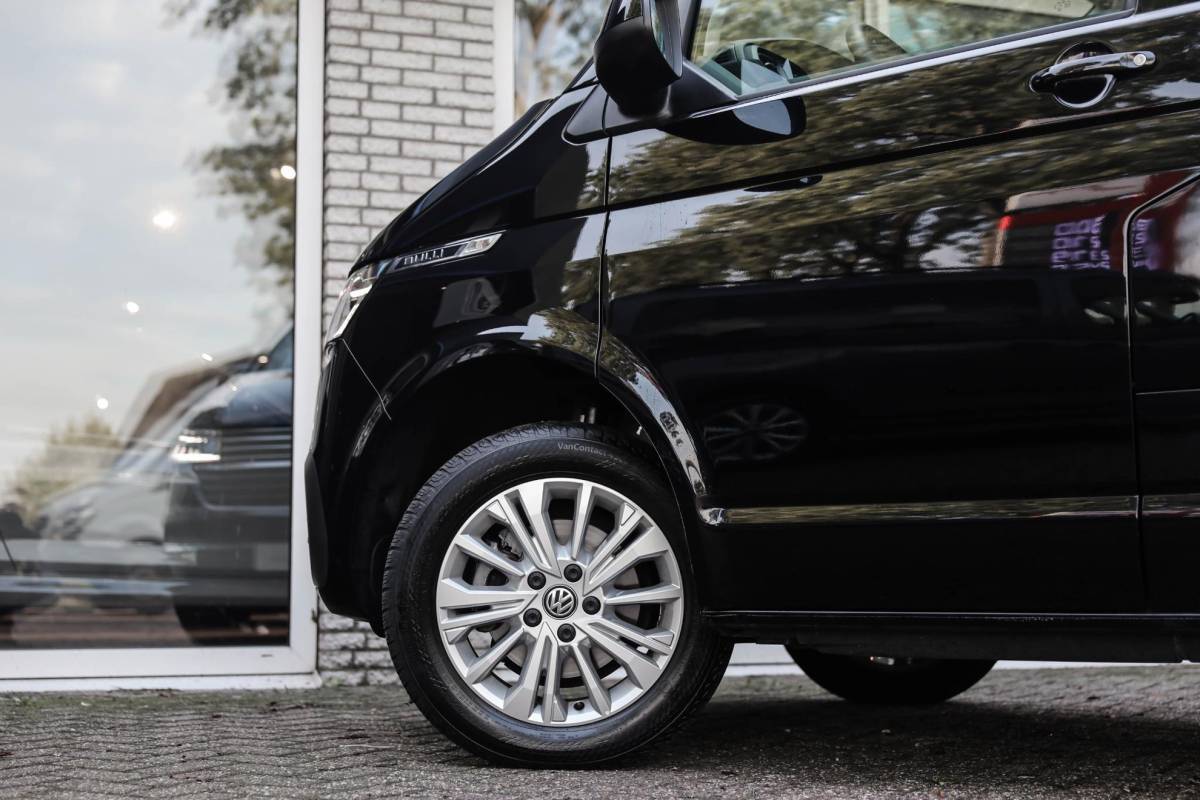 Volkswagen Transporter Volkswagen Transporter 2.0 TDI L2H1 28 Bulli Aut. Camera Stoelverwarming