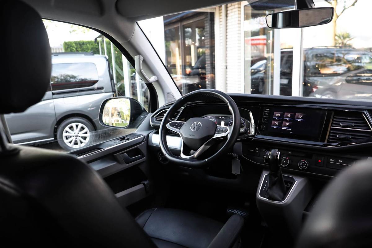 Volkswagen Transporter Volkswagen Transporter 2.0 TDI L2H1 28 Bulli Aut. Camera Stoelverwarming
