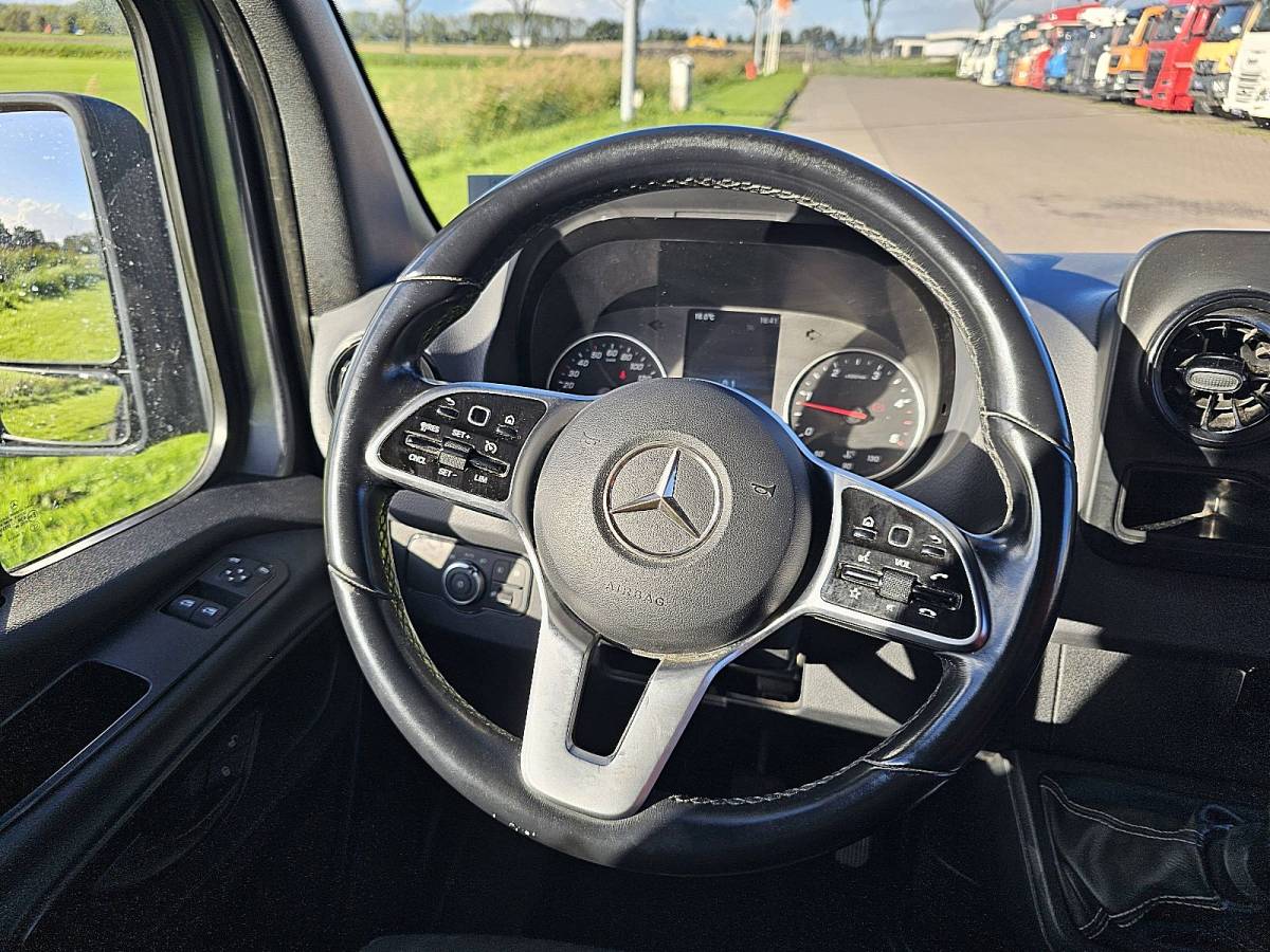 Mercedes-Benz Sprinter MERCEDES-BENZ SPRINTER 315 L2H2 LED Mbux Camera 150Pk RWD-Achterwielaandrijving BPM-Vrij Lm-Velgen!