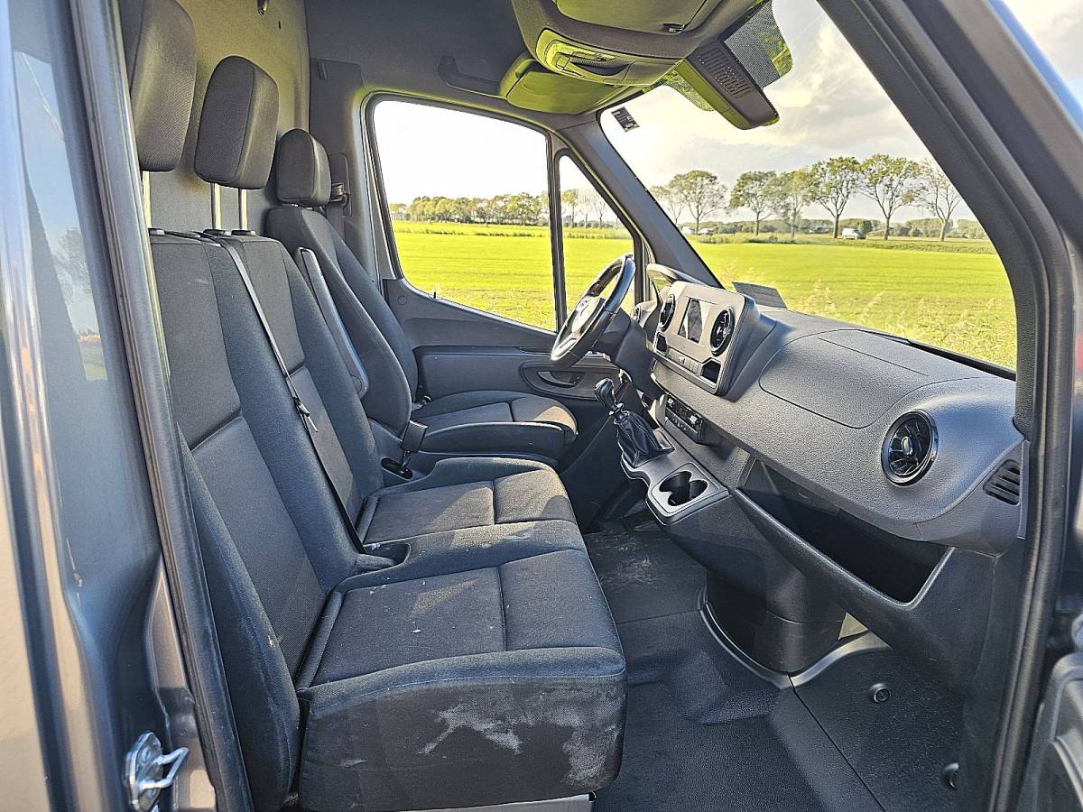 Mercedes-Benz Sprinter MERCEDES-BENZ SPRINTER 315 L2H2 LED Mbux Camera 150Pk RWD-Achterwielaandrijving BPM-Vrij Lm-Velgen!