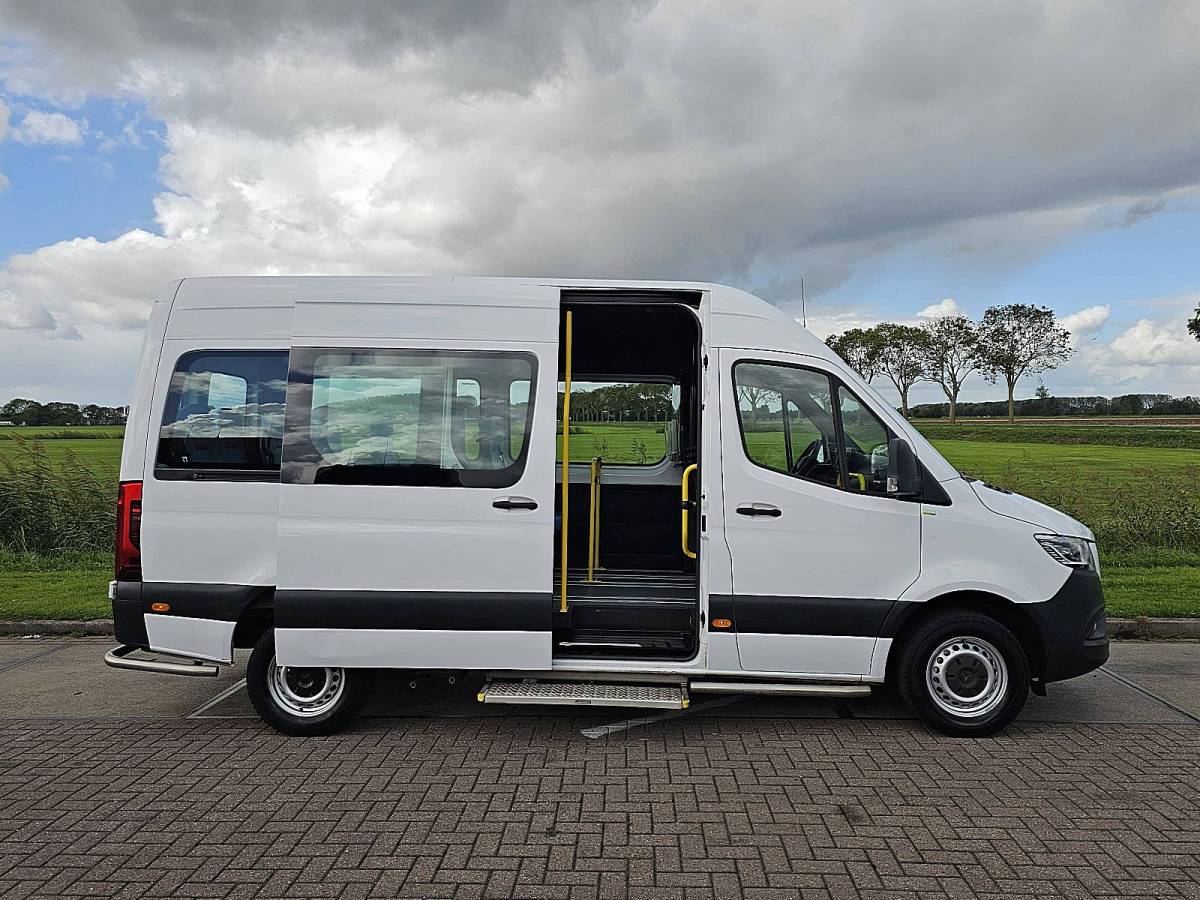 Mercedes-Benz Sprinter MERCEDES-BENZ SPRINTER 314 9 persoons LED inclusief 4447 rest BPM Netto EU exportprijs 23450,00