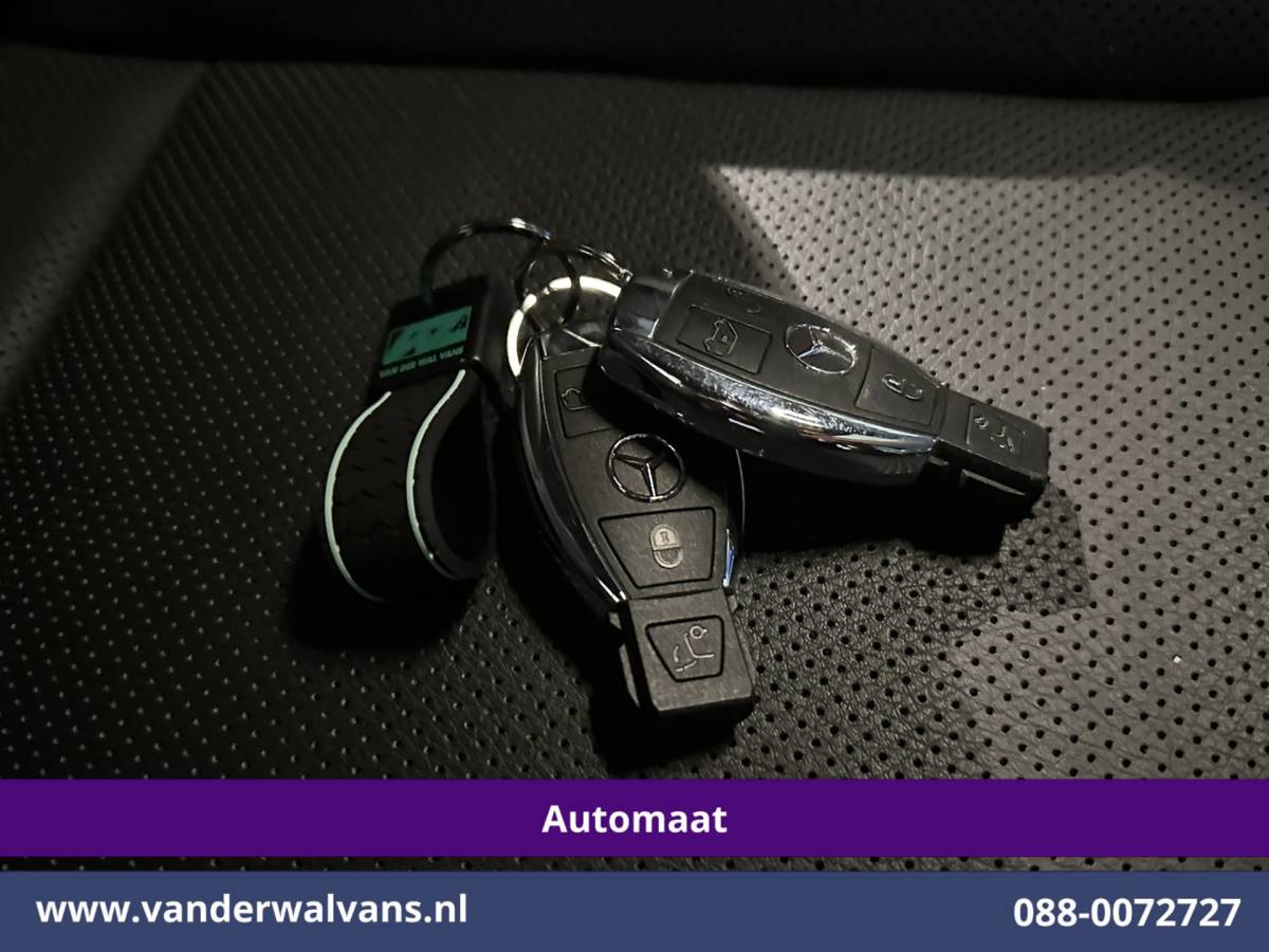 Mercedes-Benz V-Klasse Mercedes-Benz V-klasse 300d 237pk 9G-Tronic Automaat L3H1 Dubbele Cabine Euro6 Airco | 5-Zits | 2x elektrische zijdeur | Camera | Navigatie | LED, Leder, LM Velgen, Apple Carplay, Android Auto, Adaptieve Cruisecontrol, Stoelkoeling/verwarming, Elektrisch bedienbare achterklep, Parkeersensoren