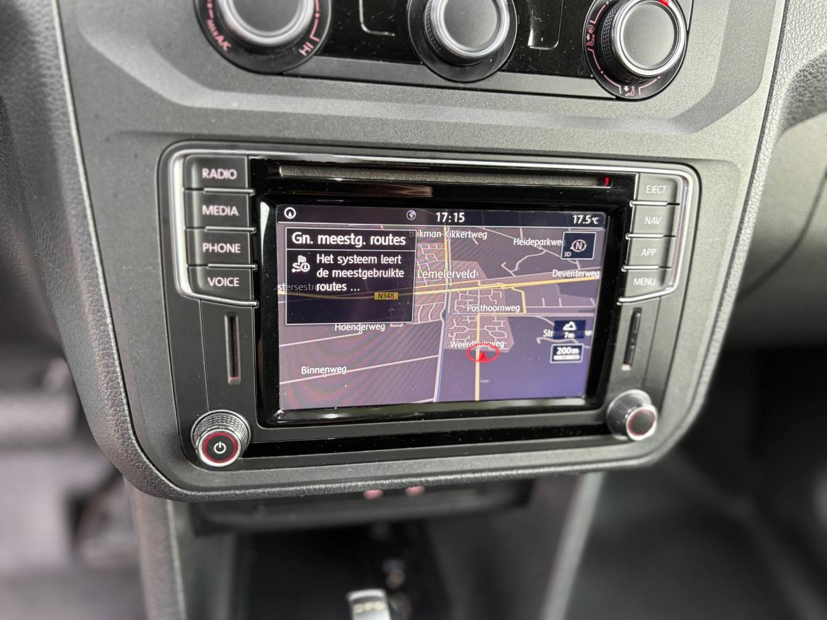 Volkswagen Caddy Volkswagen Caddy 2.0 TDI L2H1 BMT 4Motion|AUTOMAAT|NAP|trekhaak|airco|cruise|apple carplay|elektrisch pakket|EURO6