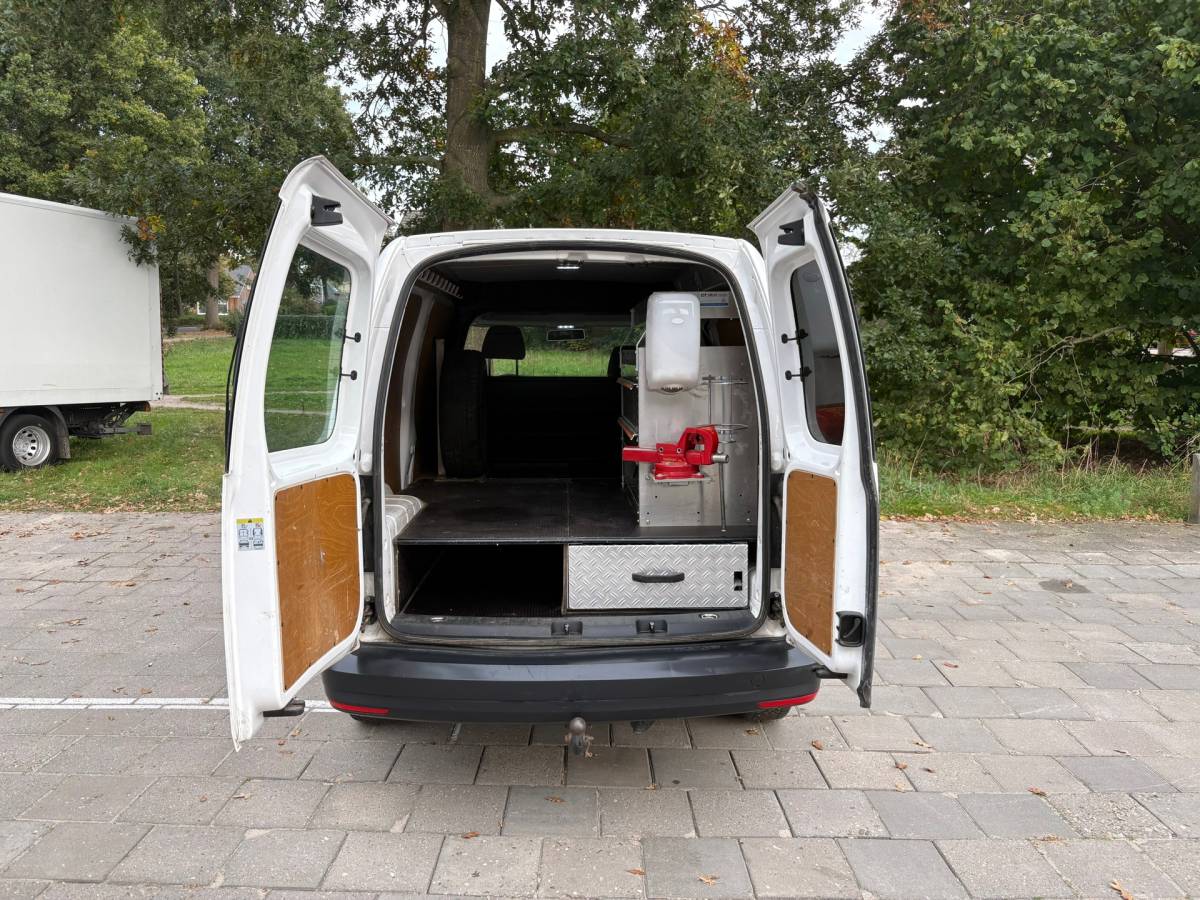 Volkswagen Caddy Volkswagen Caddy 2.0 TDI L2H1 BMT 4Motion|AUTOMAAT|NAP|trekhaak|airco|cruise|apple carplay|elektrisch pakket|EURO6