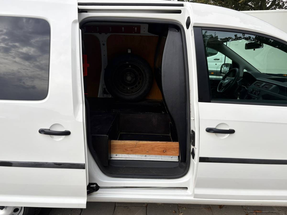 Volkswagen Caddy Volkswagen Caddy 2.0 TDI L2H1 BMT 4Motion|AUTOMAAT|NAP|trekhaak|airco|cruise|apple carplay|elektrisch pakket|EURO6