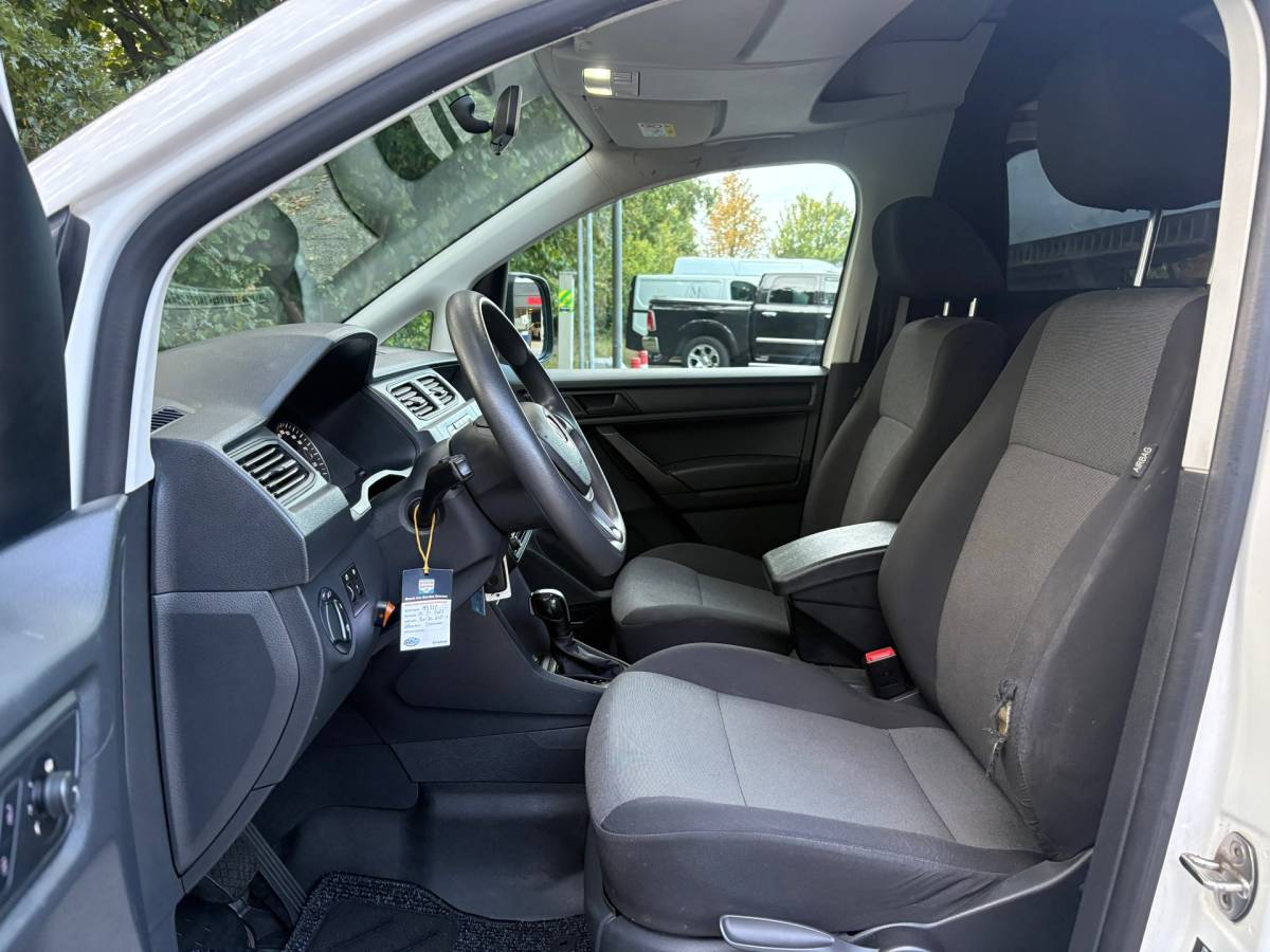 Volkswagen Caddy Volkswagen Caddy 2.0 TDI L2H1 BMT 4Motion|AUTOMAAT|NAP|trekhaak|airco|cruise|apple carplay|elektrisch pakket|EURO6