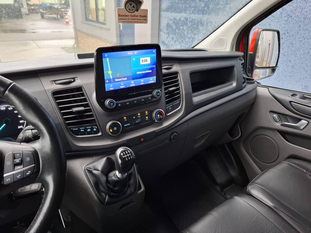Ford Transit Custom Ford Transit Custom 300 2.0 TDCI L2H1 Trend DC DUBBEL CABINE / AIRCO / CRUISE CONTROLE / TREKHAAK