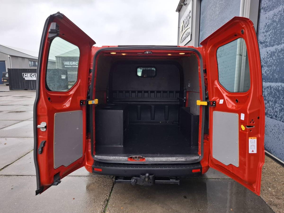 Ford Transit Custom Ford Transit Custom 300 2.0 TDCI L2H1 Trend DC DUBBEL CABINE / AIRCO / CRUISE CONTROLE / TREKHAAK