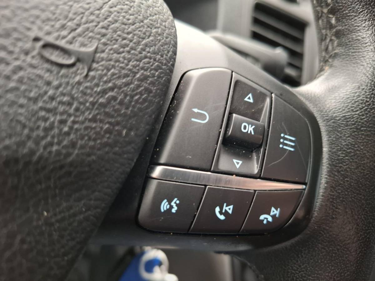 Ford Transit Custom Ford Transit Custom 300 2.0 TDCI L2H1 Trend DC DUBBEL CABINE / AIRCO / CRUISE CONTROLE / TREKHAAK