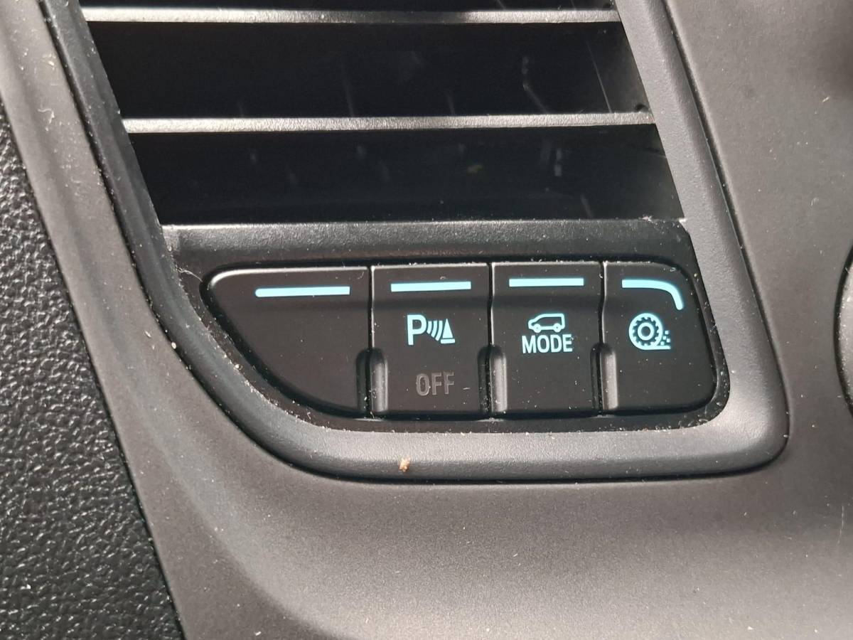 Ford Transit Custom Ford Transit Custom 300 2.0 TDCI L2H1 Trend DC DUBBEL CABINE / AIRCO / CRUISE CONTROLE / TREKHAAK