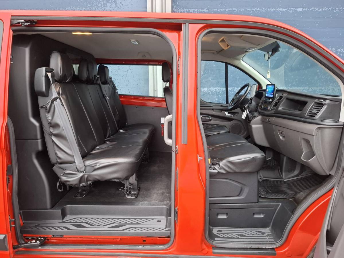Ford Transit Custom Ford Transit Custom 300 2.0 TDCI L2H1 Trend DC DUBBEL CABINE / AIRCO / CRUISE CONTROLE / TREKHAAK