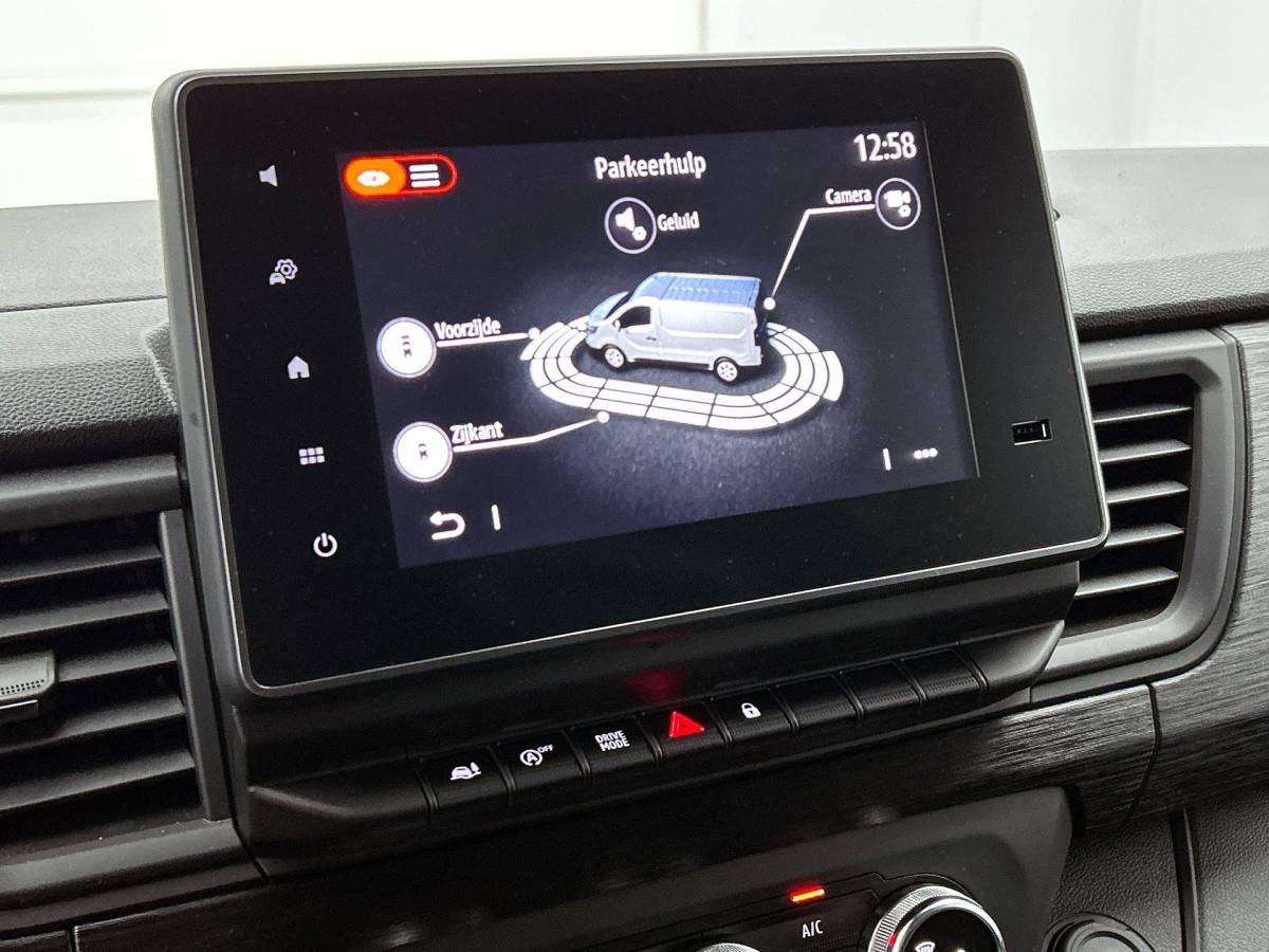 Renault Trafic Renault Trafic 2.0 Blue dCi 150 EDC T30 L2H1 Advance Dubbele Cabine Navigatie Airco Lichtmetalen velgen Betimmering Trekhaak Camera Parkeer sensoren Dab