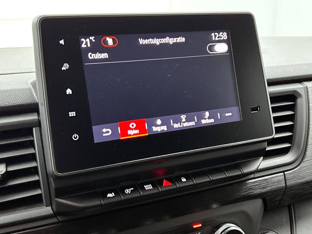 Renault Trafic Renault Trafic 2.0 Blue dCi 150 EDC T30 L2H1 Advance Dubbele Cabine Navigatie Airco Lichtmetalen velgen Betimmering Trekhaak Camera Parkeer sensoren Dab
