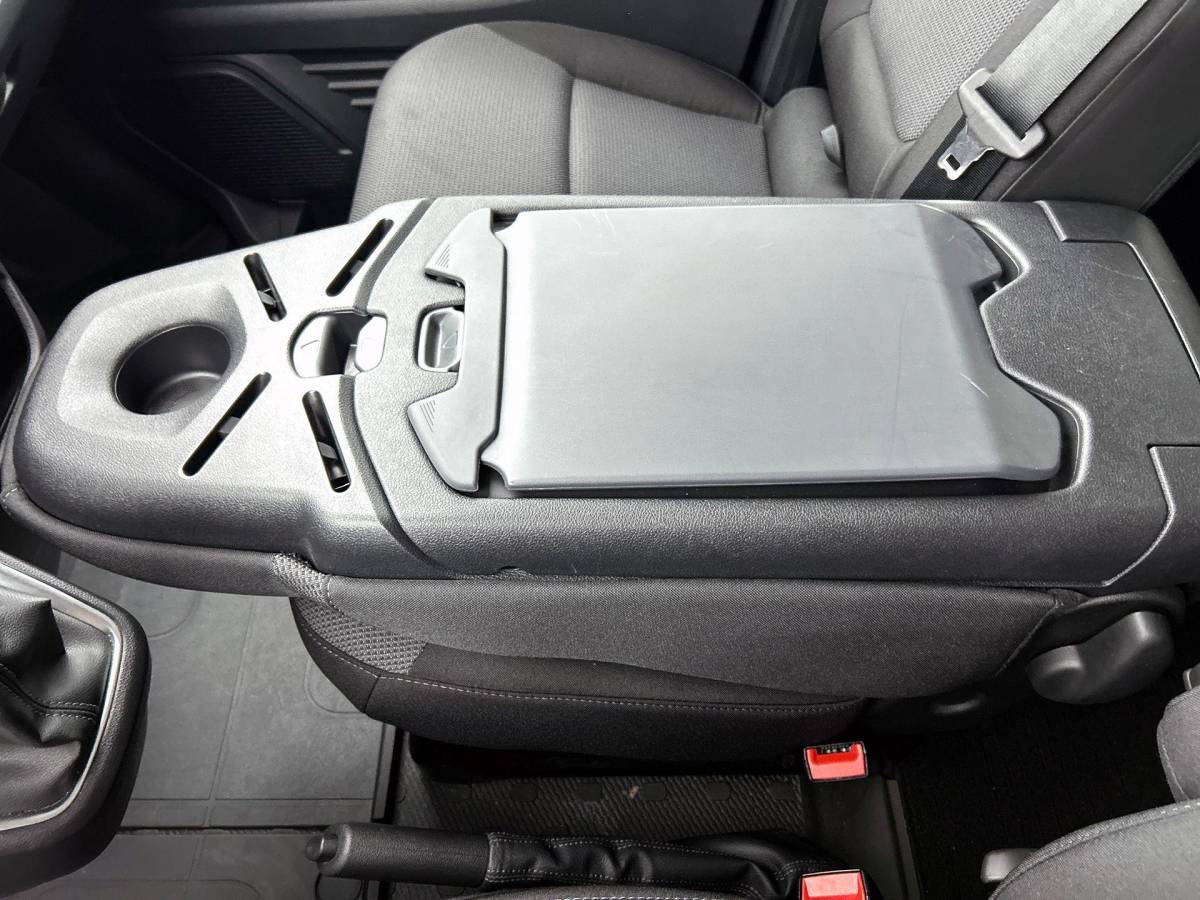 Renault Trafic Renault Trafic 2.0 Blue dCi 150 EDC T30 L2H1 Advance Dubbele Cabine Navigatie Airco Lichtmetalen velgen Betimmering Trekhaak Camera Parkeer sensoren Dab