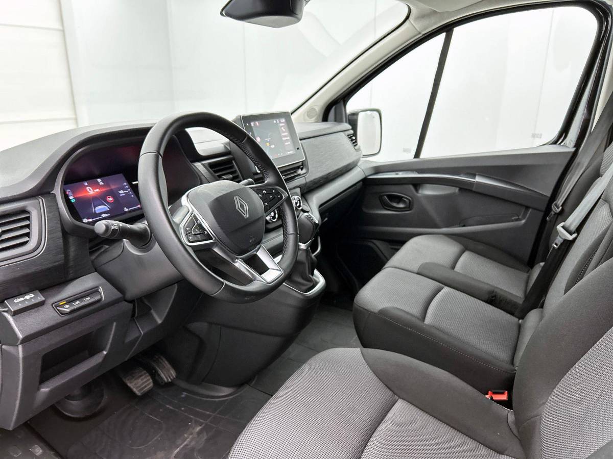 Renault Trafic Renault Trafic 2.0 Blue dCi 150 EDC T30 L2H1 Advance Dubbele Cabine Navigatie Airco Lichtmetalen velgen Betimmering Trekhaak Camera Parkeer sensoren Dab