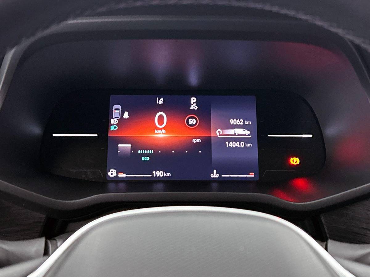 Renault Trafic Renault Trafic 2.0 Blue dCi 150 EDC T30 L2H1 Advance Dubbele Cabine Navigatie Airco Lichtmetalen velgen Betimmering Trekhaak Camera Parkeer sensoren Dab