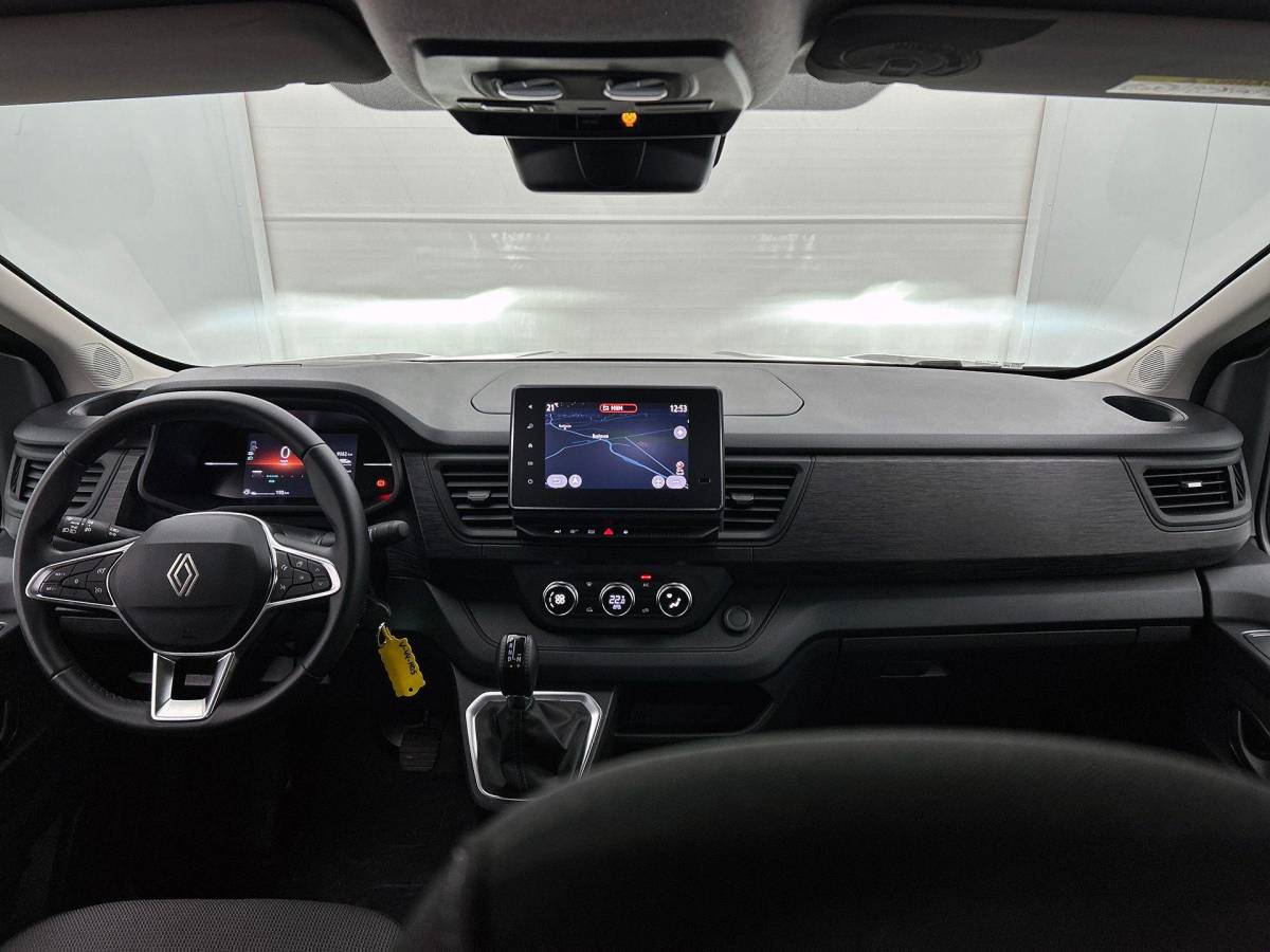 Renault Trafic Renault Trafic 2.0 Blue dCi 150 EDC T30 L2H1 Advance Dubbele Cabine Navigatie Airco Lichtmetalen velgen Betimmering Trekhaak Camera Parkeer sensoren Dab