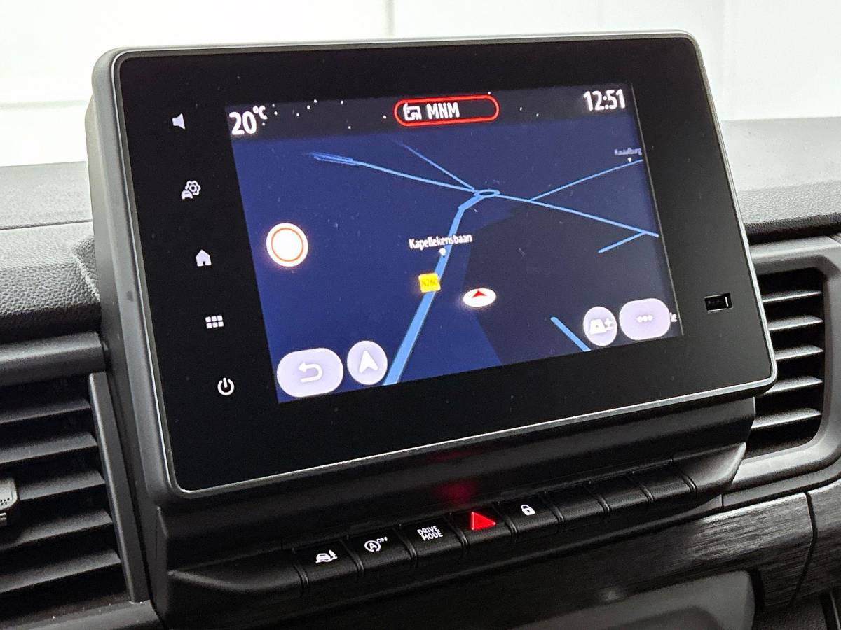 Renault Trafic Renault Trafic 2.0 Blue dCi 150 EDC T30 L2H1 Advance Dubbele Cabine Navigatie Airco Lichtmetalen velgen Betimmering Trekhaak Camera Parkeer sensoren Dab