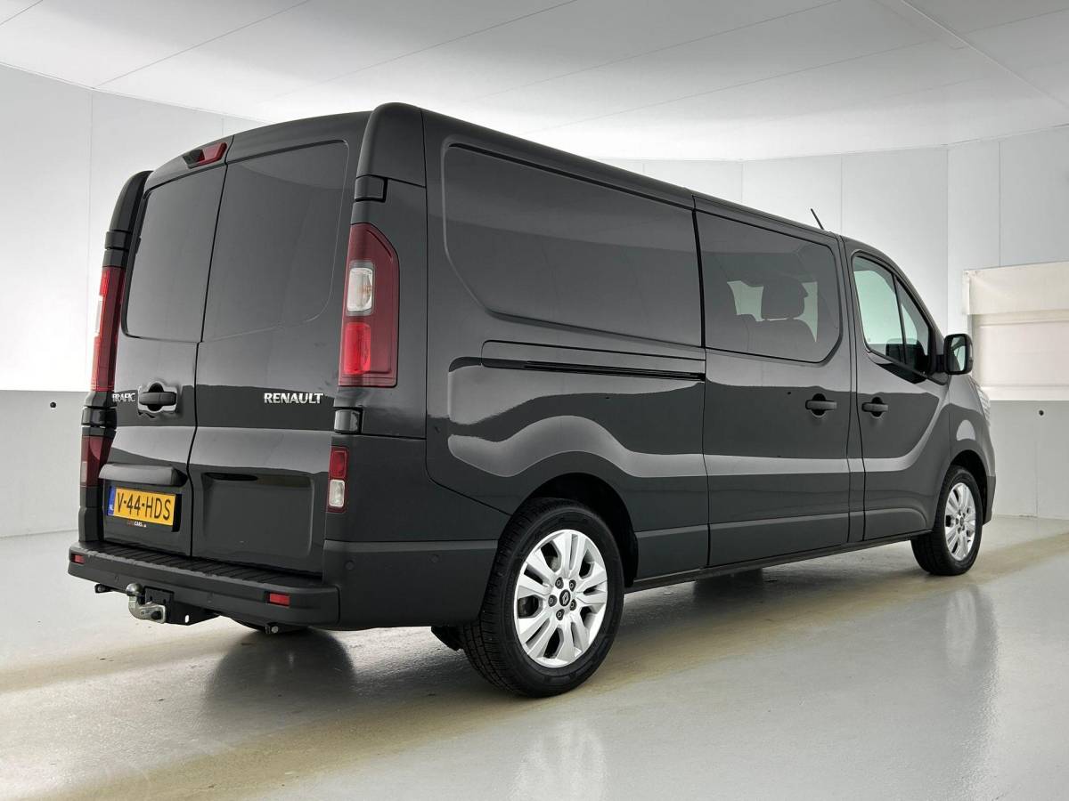 Renault Trafic Renault Trafic 2.0 Blue dCi 150 EDC T30 L2H1 Advance Dubbele Cabine Navigatie Airco Lichtmetalen velgen Betimmering Trekhaak Camera Parkeer sensoren Dab