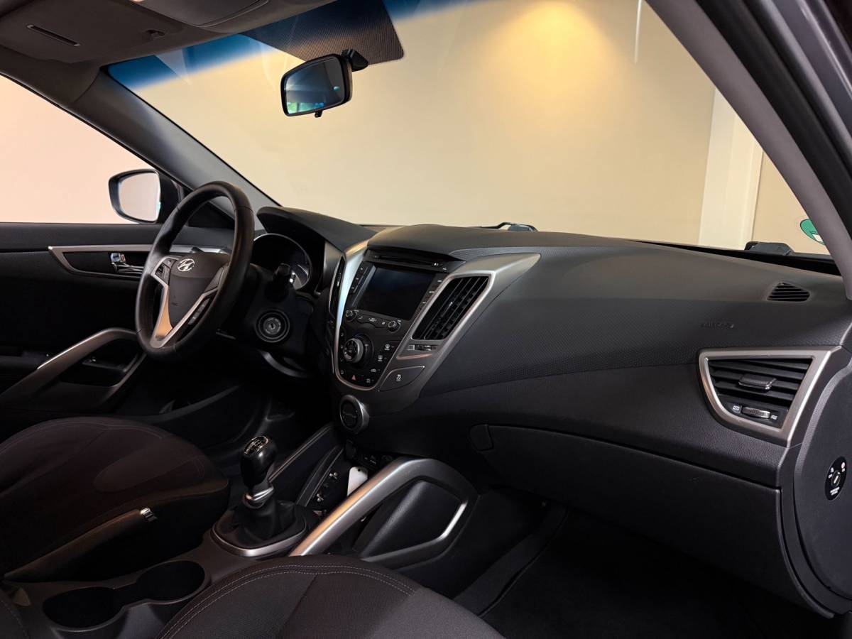Hyundai Veloster Hyundai Veloster 1.6 GDI i-Motion *140Pk!* All-seasons|LED|17”|Airco|Elektr.Pakket|Autom.Ruitenwissers|Isofix|Betrouwbaar!