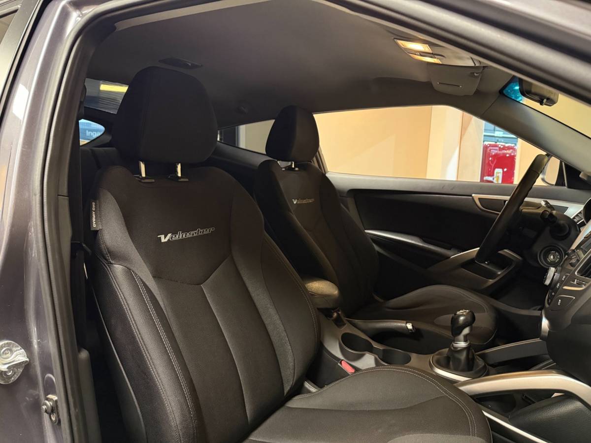 Hyundai Veloster Hyundai Veloster 1.6 GDI i-Motion *140Pk!* All-seasons|LED|17”|Airco|Elektr.Pakket|Autom.Ruitenwissers|Isofix|Betrouwbaar!