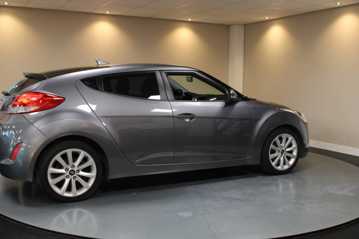 Hyundai Veloster Hyundai Veloster 1.6 GDI i-Motion *140Pk!* All-seasons|LED|17”|Airco|Elektr.Pakket|Autom.Ruitenwissers|Isofix|Betrouwbaar!