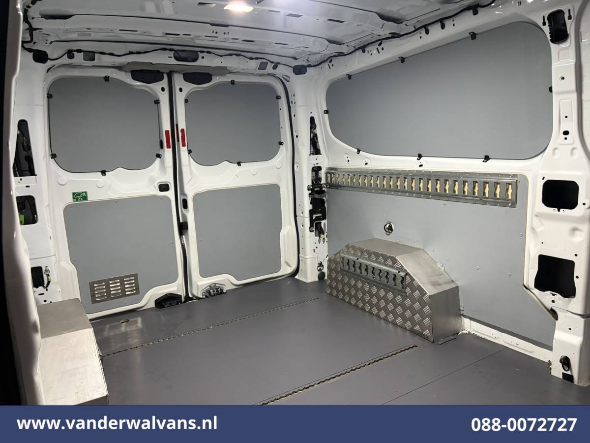 Ford Transit Custom Ford Transit Custom 2.0 TDCI L2H1 Euro6 Airco | Camera | LED | Apple Carplay | Cruisecontrol Android Auto, Verwarmde voorruit, Parkeersensoren, Bijrijdersbank