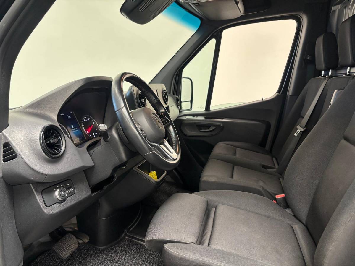 Mercedes-Benz Sprinter Mercedes-Benz Sprinter 315 1.9 CDI L2H2 RWD Automaat 9-G tronic Airco Navigatie Camera Cruise control 3Zits Electra pakket DAB